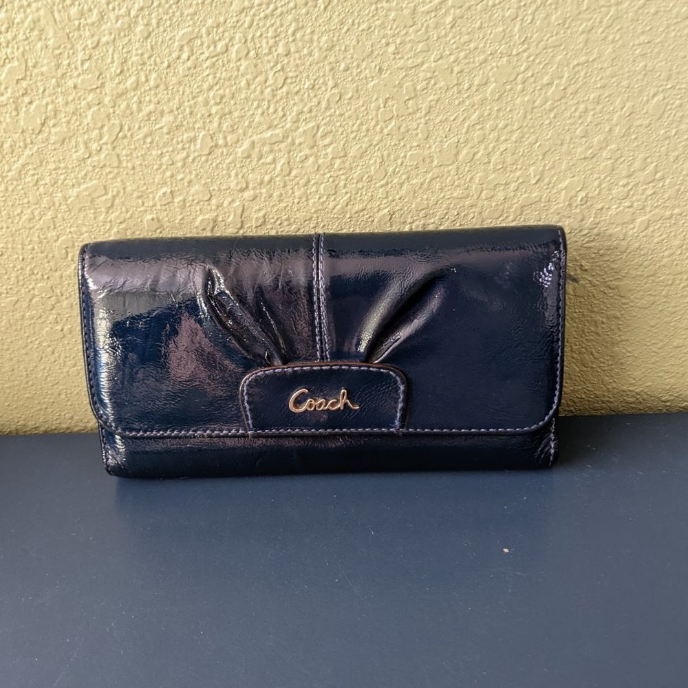 COACH Leather wallet in Navy Blue (7 3/4" x 4")